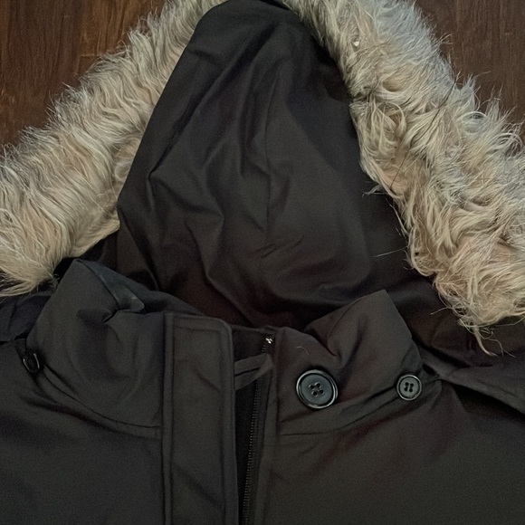 Polar edge black puffer jacket. Size medium - Picture 2 of 8